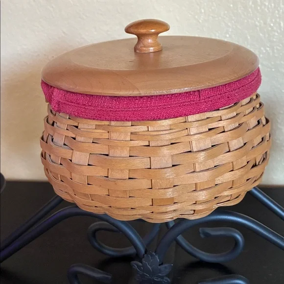 LONGABERGER Wrought Iron Candle Holder with Basket - Picture 3 of 8